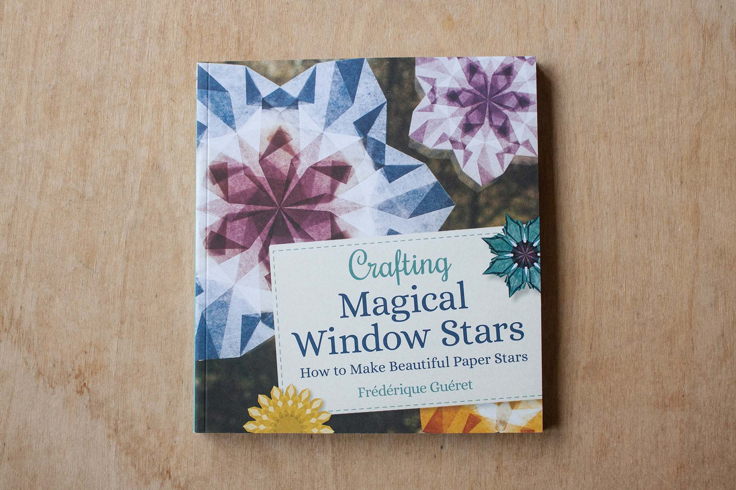 Crafting Magical Window Stars: How to Make Beautiful Paper Stars